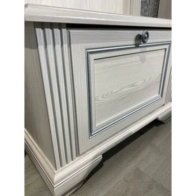 Pantofar White 1D, sertare spatioase si design compact, MDF si PAL melaminat, manere metalice, 73x51x30 cm, frasin alb/pin argintiu